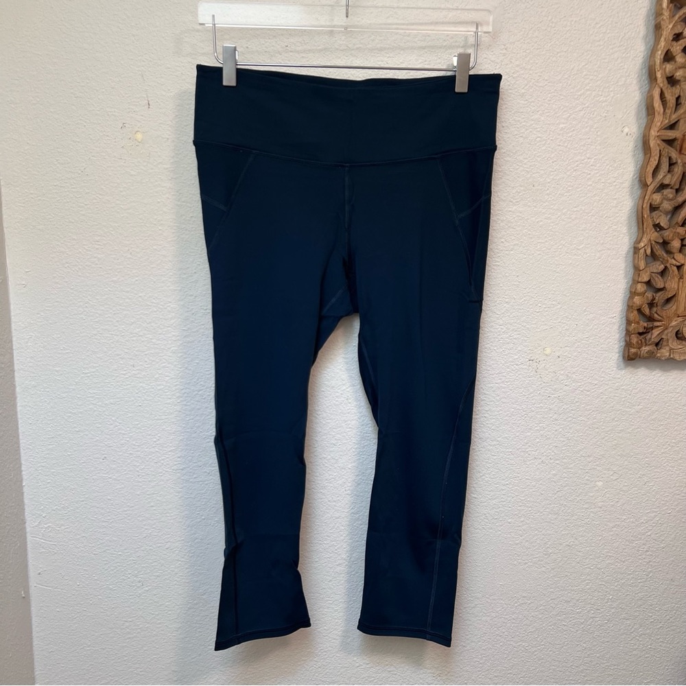 Athleta Sculptek Capri